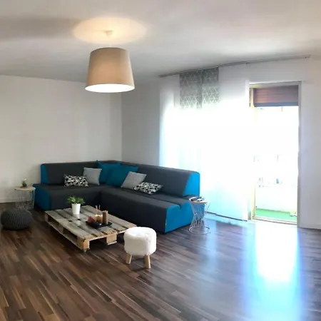 Apartman Bright Near Center And Beaches
