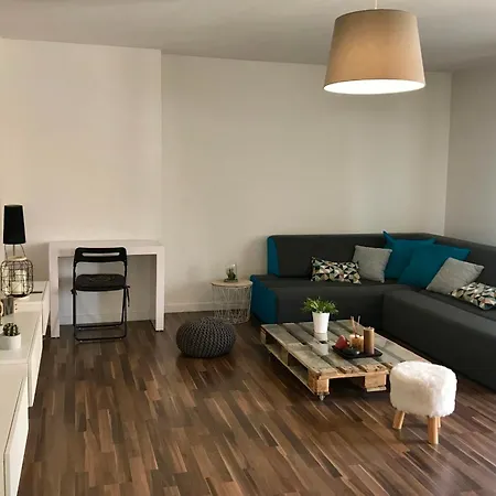 Apartman Bright Near Center And Beaches